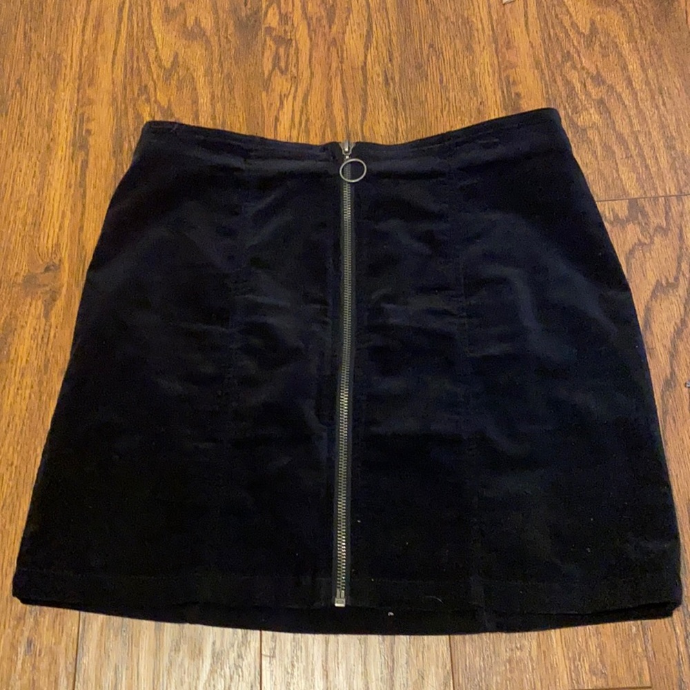 Forever 21 black miniskirt